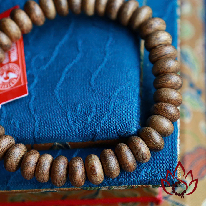 Vòng Trầm Hương Hạt Dẹp | 8 ly | Trầm Tốc Kiến Tự Nhiên Lâu Năm